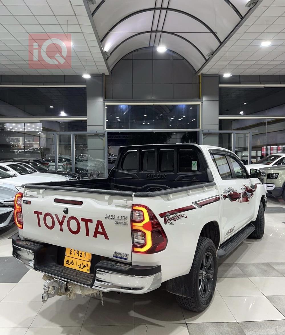 Toyota Hilux